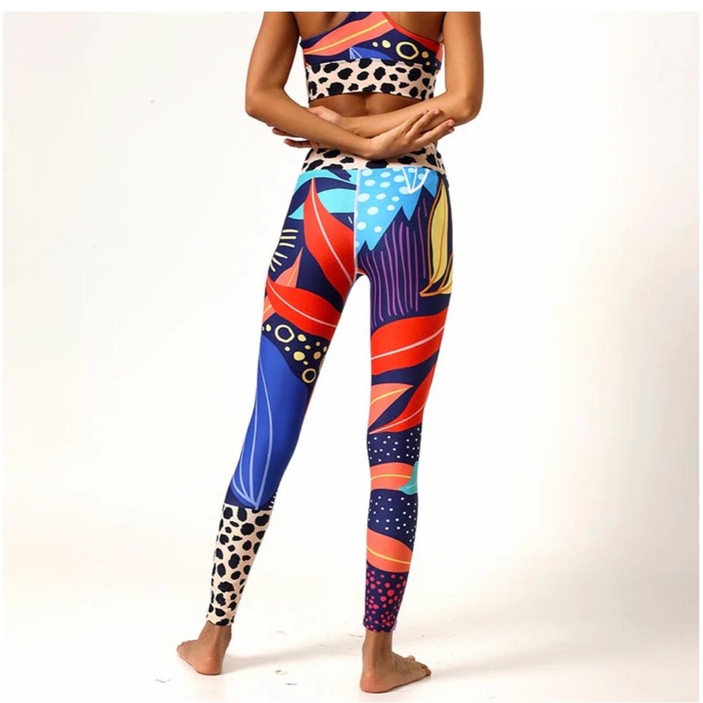 Like new Loony Legs Floral Leggings "Animal Leaves" Blue/Orange/Green - Picture 3 of 9